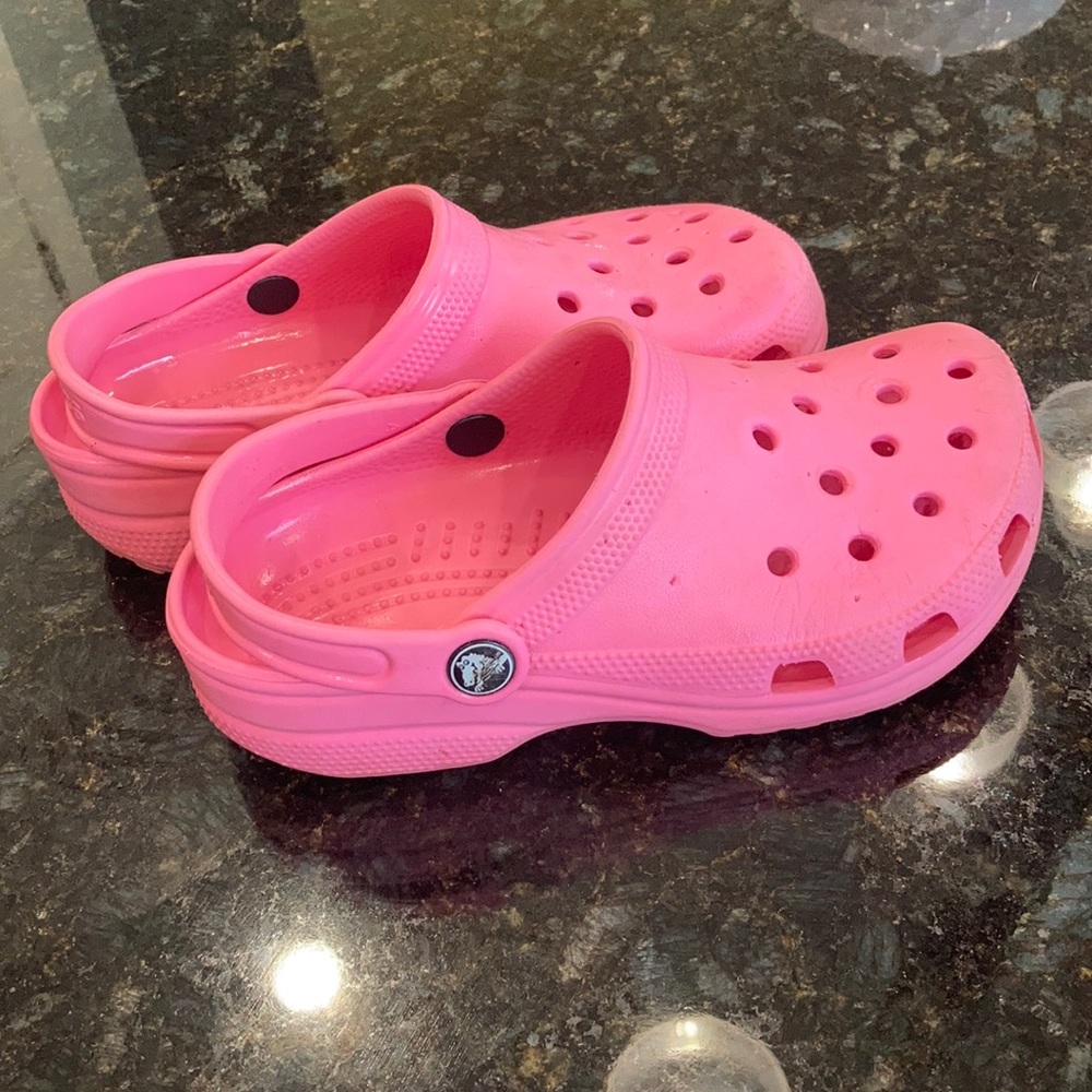 Girls pink Crocs